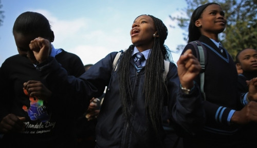 Nữ sinh sẽ được trao học bổng nếu... còn trinh.