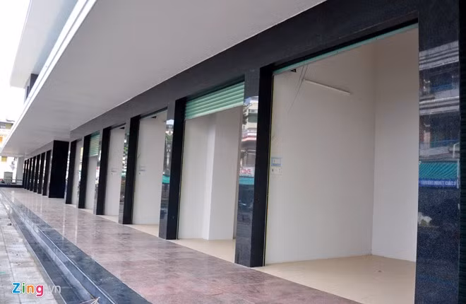 Chợ mới Quảng Ngãi được thiết kế 943 lô, sạp đáp ứng nhu cầu kinh doanh, mua bán hàng hóa đa dạng của bà con tiểu thương.