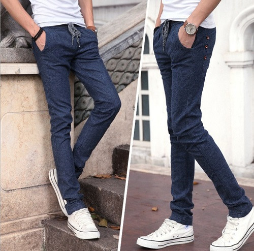 5. Đàn ông thì phải chân to Từ xưa đến nay, đàn ông thường là trụ cột trong nhà, nếu hai chân nhỏ thì cũng có nghĩa là người này không có khả năng gánh vác chuyện gia đình, bản lĩnh không vững vàng, cuộc sống cũng chật vật, gặp nhiều khó khăn. Những người này cũng cần phải “ăn nhiều” hoặc tập luyện để chân được to hơn, nhìn mạnh mẽ hơn, cũng có thể hấp dẫn người khác phái.