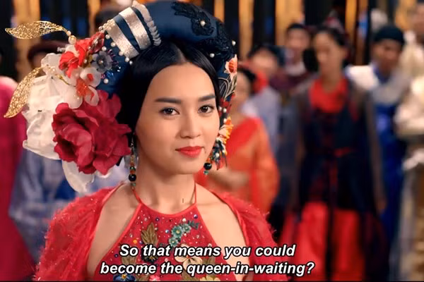 Khi không thể có được chàng, Cám cũng sẵn lòng bắt tay cùng kẻ ác – nhân vật thừa tướng – để ra tay giết thái tử, hạ độc vua đổi lấy cuộc sống vinh quang phú quý về sau cùng mẹ già. Với cảnh “giết chim vàng anh”, Ninh Dương Lan Ngọc lột tả liên tiếp nhiều cảm xúc: ghen tuông, giận dữ, điên loạn, thích thú… xen kẽ và gây ám ảnh cho không ít khán giả.