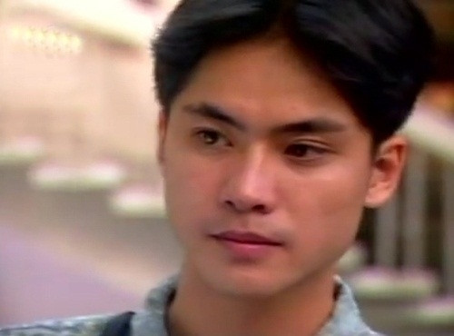 Lê Vũ Long và con trai của nam diễn viên gạo cội Dũng Nhi. Anh xuất thân là một biên đạo múa. Năm 9 tuổi, anh được bố mẹ đưa đi học múa với một lý do rất đơn giản - hy vọng môi trường nội trú của trường múa sẽ cải thiện thể lực yếu cho con trai. Dưới tư cách là một biên đạo múa, Lê Vũ Long đã gây tiếng vang khi làm đạo diễn cho không ít các chương trình nghệ thuật lớn như Davines Hairshow, Đẹp Fashion show....