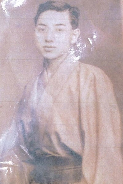 Ông Yasutaro khi còn trẻ.