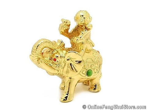 Khỉ cưỡi voi cũng mang ý nghĩa tăng cường về tài lộc và thăng tiến trong sự nghiệp.