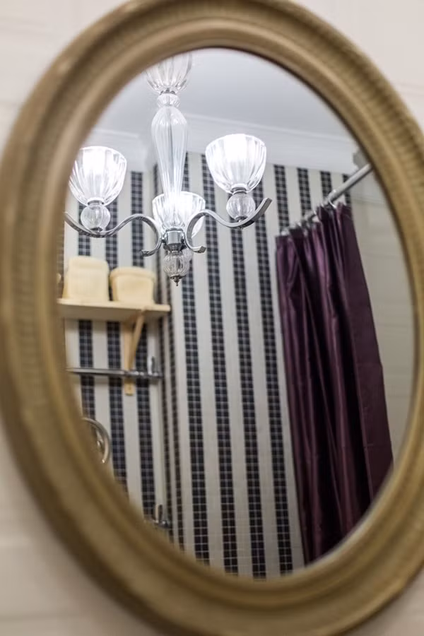 Nội thất vật dụng mang hơi hướng vintage.