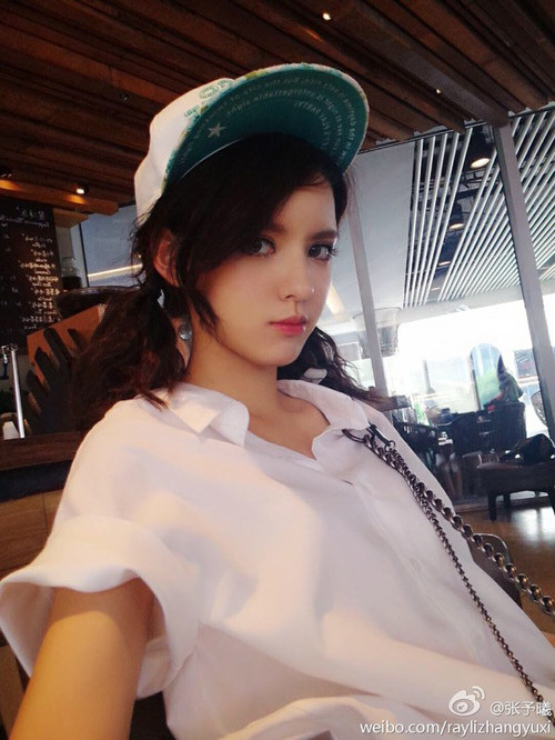 Trương Dư Hi là diễn viên trẻ triển vọng của điện ảnh Đài Loan.