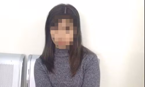 Hotgirl mang thuoc lac di bar gap ngay CSCD