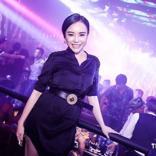 Vũ Hải Yến sau phẫu thuật thẩm mỹ .