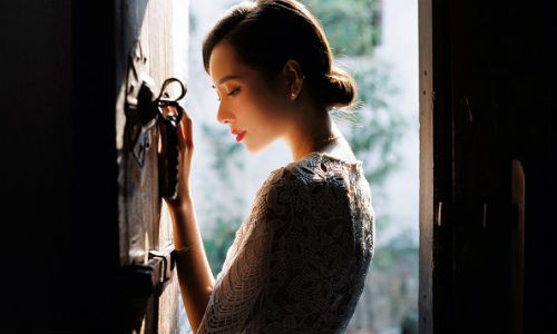 Vo khong cho gan, toi len giuong voi ba nguoi dan ba khac