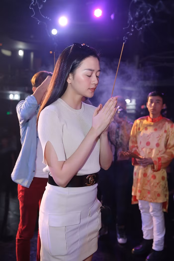 Thiều Bảo Trang. Thờ tổ nghề từ lâu được coi là một truyền thống tốt đẹp của người Việt nhằm thể hiện sự biết ơn những vị sáng lập, mở mang tri thức ngành nghề cho nhân dân, nhắc nhở đạo lý uống nước nhớ nguồn.