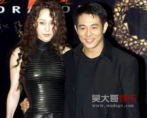 Sau này trong một chương trình truyền hình, ngôi sao Thiếu Lâm tự tiết lộ bí quyết chinh phục trái tim người đẹp chỉ bằng một lời hứa chân thật: "Từ nay về sau, anh sẽ đưa cho em tất cả số tiền anh kiếm được". Có thể so với quan điểm về sự lãng mạn ngày nay, đây là một lời hứa quá vật chất. Song, vào thời kỳ đó, đây là một câu nói đầy sự thật lòng, là minh chứng cho sự chung thủy và gắn kết. Có lẽ nhờ vậy mà "chàng trai nghèo" họ Lý chiếm được trái tim người đẹp.