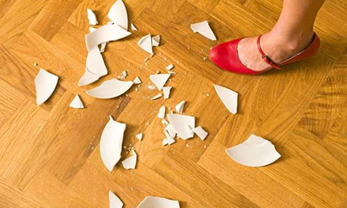 Nhung do vat bi vo can vut ngay khoi nha de tranh gap diem xui