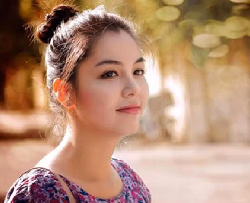 Nét đẹp con gái thôn Năm Mẫu ngày nay.