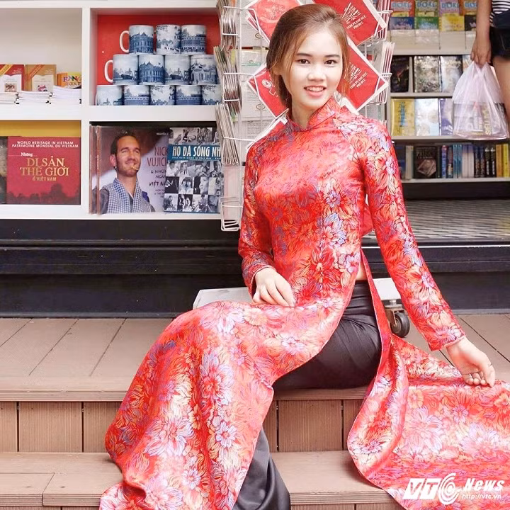 Thích chụp ảnh và tạo dáng trước ống kính, nhưng Phúc Anh không xác định đi theo con đường này lâu dài. Cô nàng cho biết, vì bản thân đang là sinh viên khoa Báo chí Truyền thông, nên ước mơ sau này trở thành một biên tập viên tài năng, đồng thời cũng là một MC chuyên nghiệp. Và đó cũng là lý do để Phúc Anh tham gia cuộc thi "Nữ sinh viên Việt Nam duyên dáng". Ngoài theo đuổi sở thích, Phúc Anh còn thường xuyên tham gia các hoạt động ngoại khóa, đoàn hội, các hoạt động từ thiện. Là một cán bộ Đoàn năng nổ của lớp, mới đây cô nàng vừa được lớp bầu chọn đoàn viên ưu tú và giới thiệu vào lớp cảm tình Đảng.