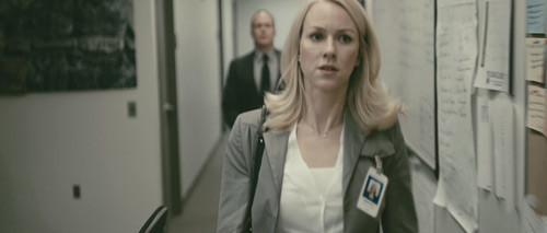 Fair Game (2010) Là một tác phẩm chính luận, Naomi Watts rũ bỏ hình ảnh “người phụ nữ sợ sệt” để xuất hiện với vai đặc vụ CIA bị tiết lộ danh tính sau khi bất ngờ vạch trần loạt bí mật dơ bẩn của chính phủ Mỹ trong cuộc chiến Iraq. Từ đây, ngoài nhịp điệu hấp dẫn trong cuộc đấu trí căng thẳng, Naomi vẫn cho người xem thấy được sự thâm độc đến phát hoảng từ giới lãnh đạo của cường quốc số 1 thế giới.