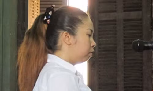 Giet chong sau dem bi ep song cung vo be