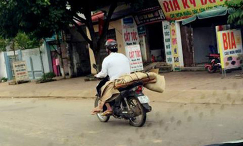 Cho xac benh nhan bang xe may Nghich ly tien ty… dap chieu