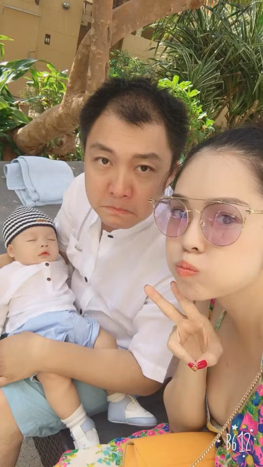 Gia đình Dương Cẩm Lynh tận hưởng kỳ nghỉ bên nhau.