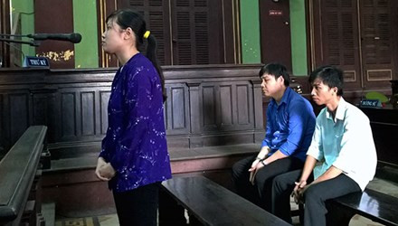 Chau gai giet ba ngoai vi khong cho muon tien