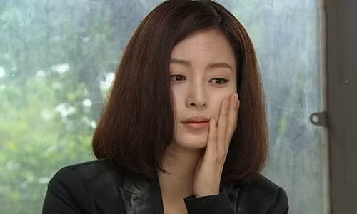 Bị tát rát má vì nói mất trinh thử lòng chồng mới cưới Bi tat rat ma vi noi mat trinh thu long chong moi cuoi