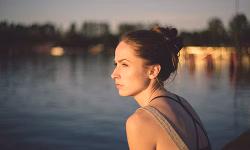 Nha chong tu ai khi nha vo cho tien mua chung cu ra o rieng