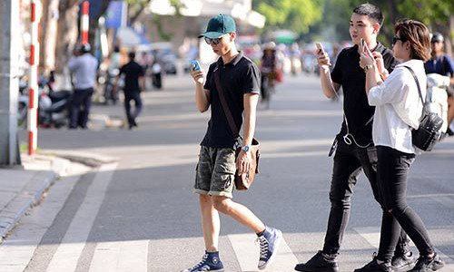 Khui ra bi mat tay dinh cua nguoi yeu nho tro san Pokemon