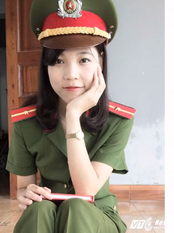 Chăm chỉ, nhiệt tình, Nguyễn Thị Nga (lớp B1C1H01S, chuyên ngành Cảnh sát khu vực) đã chứng tỏ năng lực ngay từ những ngày đầu học tại Cao đẳng Cảnh sát nhân dân I.