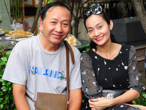 Đạo diễn Đinh Đức Liêm và diễn viên Hạnh Thuý cũng có mặt tại lễ giỗ vừa qua.