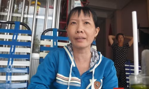 Suốt gần 3 năm qua chị Mai phải khổ vì phải nhận "búa rìu dư luận".