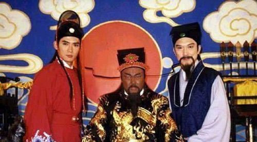 Bi mat dong troi trong mo Bao Cong khien nguoi doi “rung minh