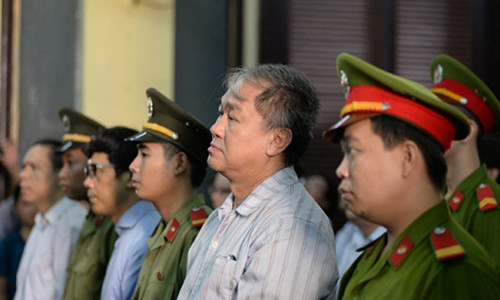 Xet xu dai an 9.000 ty Giam doc moi hoc het lop 7