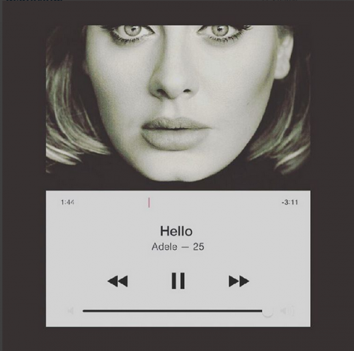 Adele trong MV "Hello".