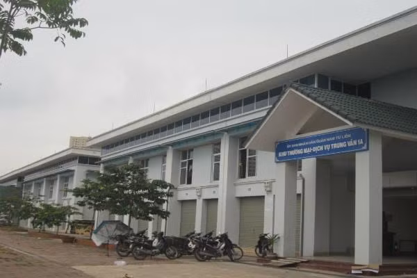 Khu Thương mại và dịch vụ đóng cửa im ỉm.