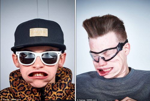 Những khuôn mặt biến dạng vì gió trông rất kinh dị.