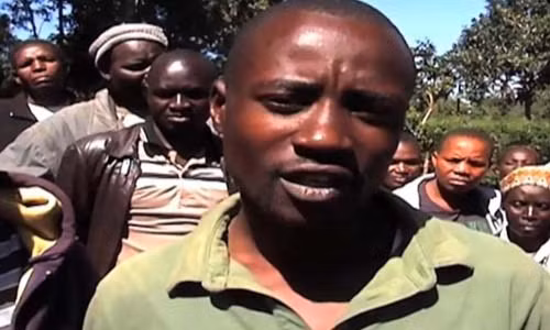 Chang trai dot ngot tro ve sau dam tang cua minh