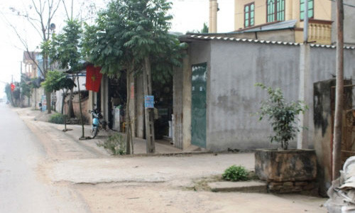 Con ngõ nơi bé P., bị bọn bắt cóc bắt hụt.