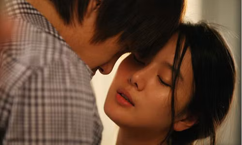 Chet lang khi toi va vo sap cuoi cua anh co thai cung luc