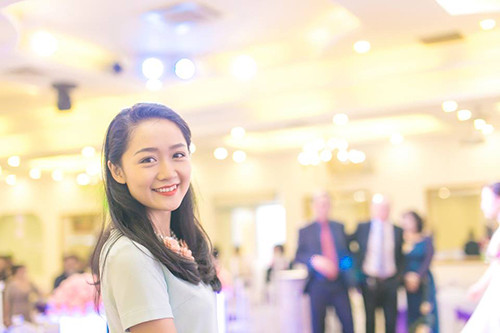 Mặc dù không còn đảm nhận dẫn thời sự lúc 19h của VTV nhưng tính đến thời điểm hiện tại, BTV Thu Hà vẫn là nữ BTV trẻ tuổi nhất từng xuất hiện trong bản tin thời sự 19h chưa ai "soán ngôi" được.