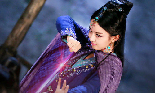 Tạo hình sắc lạng của Triệu Lệ Dĩnh khi thủ vai Ngọc Vô Tâm trong “Thục sơn chiến kỷ, kiếm hiệp truyền kỳ”.