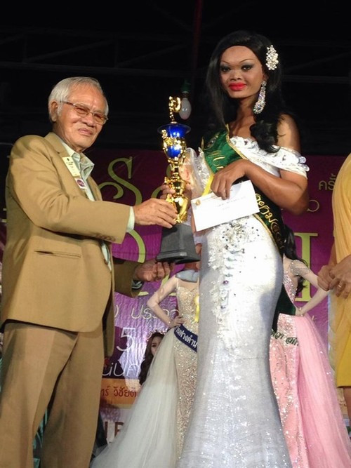 Bằng tài năng thực sự của bản thân, Maya đã vượt qua hàng trăm người đẹp khác trong cuộc thi để dành lấy chiếc vương miệng danh giá. Cho đến bây giờ, cô vẫn luôn cố gắng không ngừng để hoàn thiện bản thân và nghiêm túc phấn đấu vì sự nghiệp.