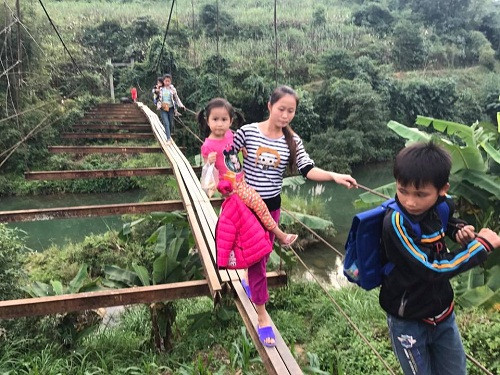 Nguy hiểm luôn rình rập. Ảnh Thái Văn Đường