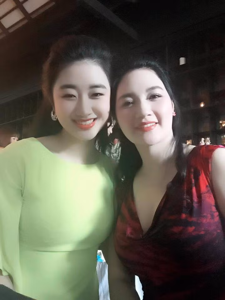 Chan dung tan Hoa hau Ban sac Viet qua loi ke cua me-Hinh-2