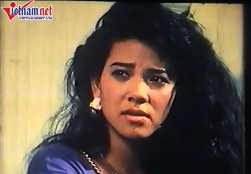 Thanh Hoa – một ca sĩ nổi tiếng của nhạc Việt trong thập niên 90 từng là thành viên của nhóm nhạc nữ Sinco được yêu thích một thời. Thời điểm đó, Thanh Hoa là gương mặt rất nổi tiếng của các tụ điểm ca nhạc ở TP Hồ Chí Minh. Khán giả không thể quên hình ảnh cô ca sĩ trẻ có chiếc răng khểnh, mái tóc bồng bềnh tự đệm guitar, hát những ca khúc trữ tình như: Tàn tro, Giọt nắng bên thềm, Vết son trên áo, Happy new year,...