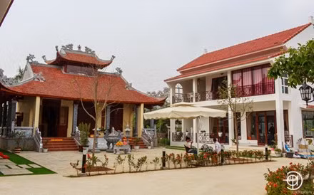 Được biết, gia đình anh chuyển về đây sống từ tháng 10/2016.