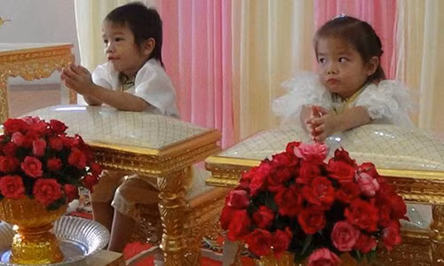 Cap song sinh 3 tuoi bi ep ket hon gay xon xao