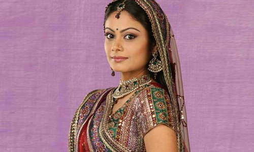 Nữ diễn viên Toral Rasptra sẽ tạm biệt vai Anandi trong phần phim mới.