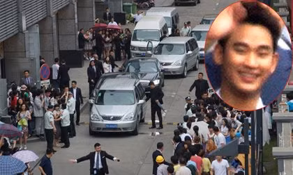 Kim Soo Hyun với vai mỹ nam ngoài hành tinh trong "Vì sao đưa anh tới" đã tạo nên cơn sốt khắp Châu Á. Thậm chí trong một sự kiện, anh được bảo vệ bởi 600 vệ sĩ đứng xung quanh.