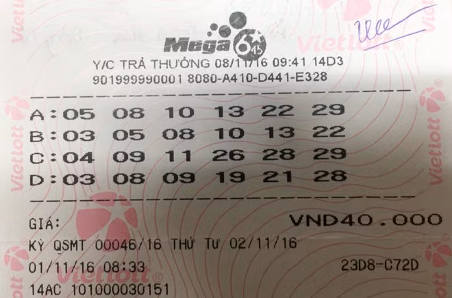 4 bộ số trong 1 vé của ông D. ở Đồng Nai. Trong đó, bộ số B trúng đặc biệt, bộ A trúng giải nhất. Ảnh: Việt Tường.