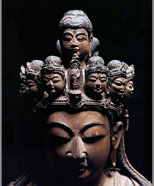 Nam mô thanh tịnh bình, thùy dương liễu, Quan Âm Như Lai cam lồ sái tâm nguyện.