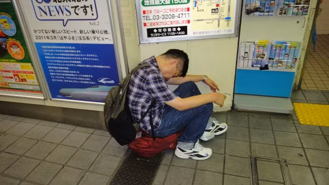 Phải ngủ tí cho tỉnh rượu không về là vợ ngửi thấy mùi ngay.