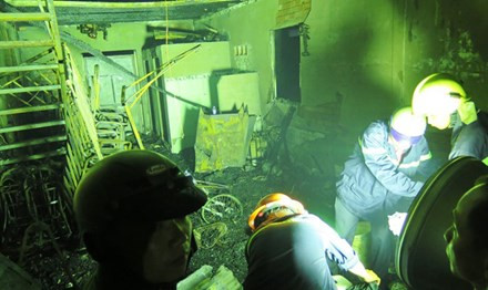 Chay can gac go, 6 nguoi trong gia dinh chet tham